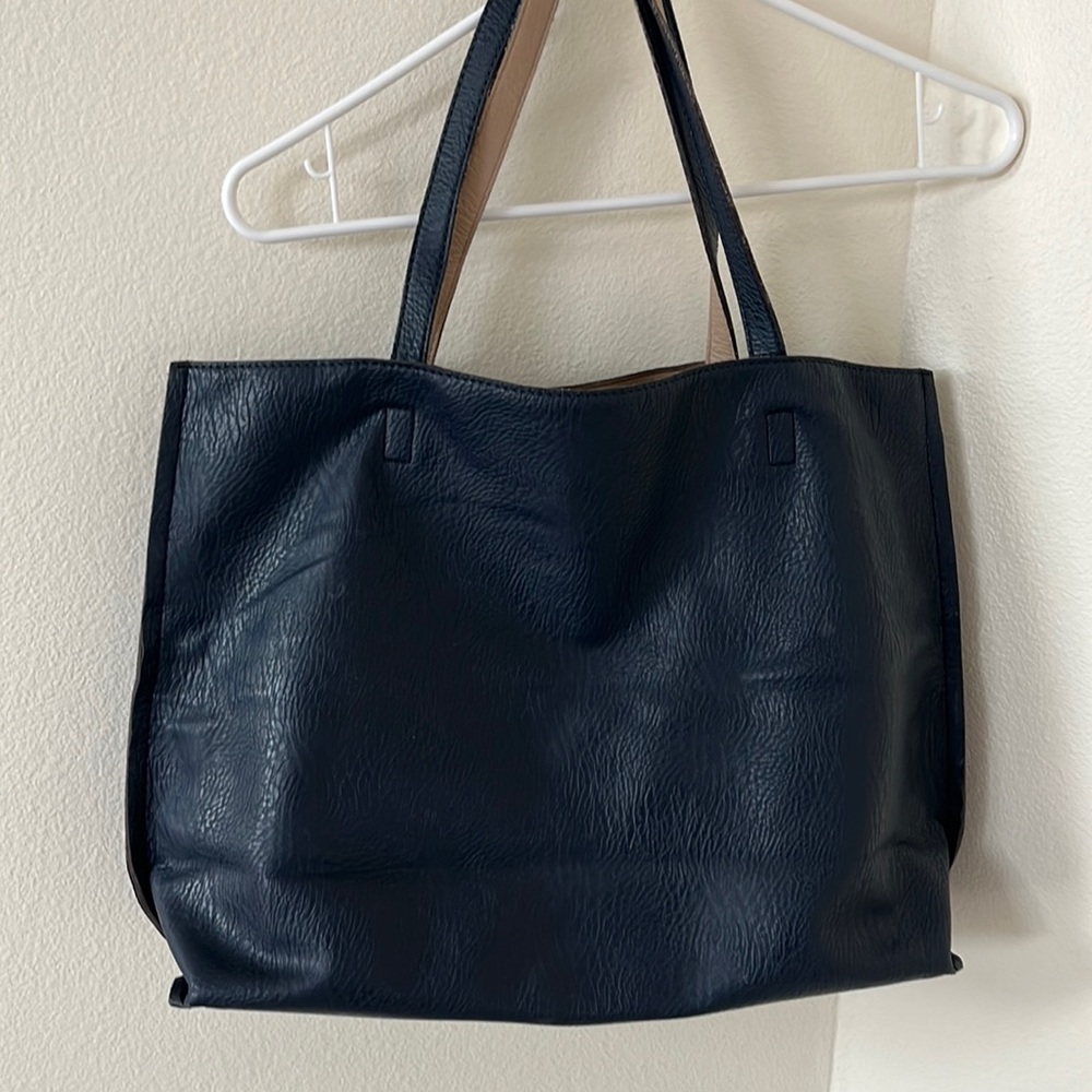 Carry all tote, Nordstrom brand, faux leather, reversible. Navy/tan